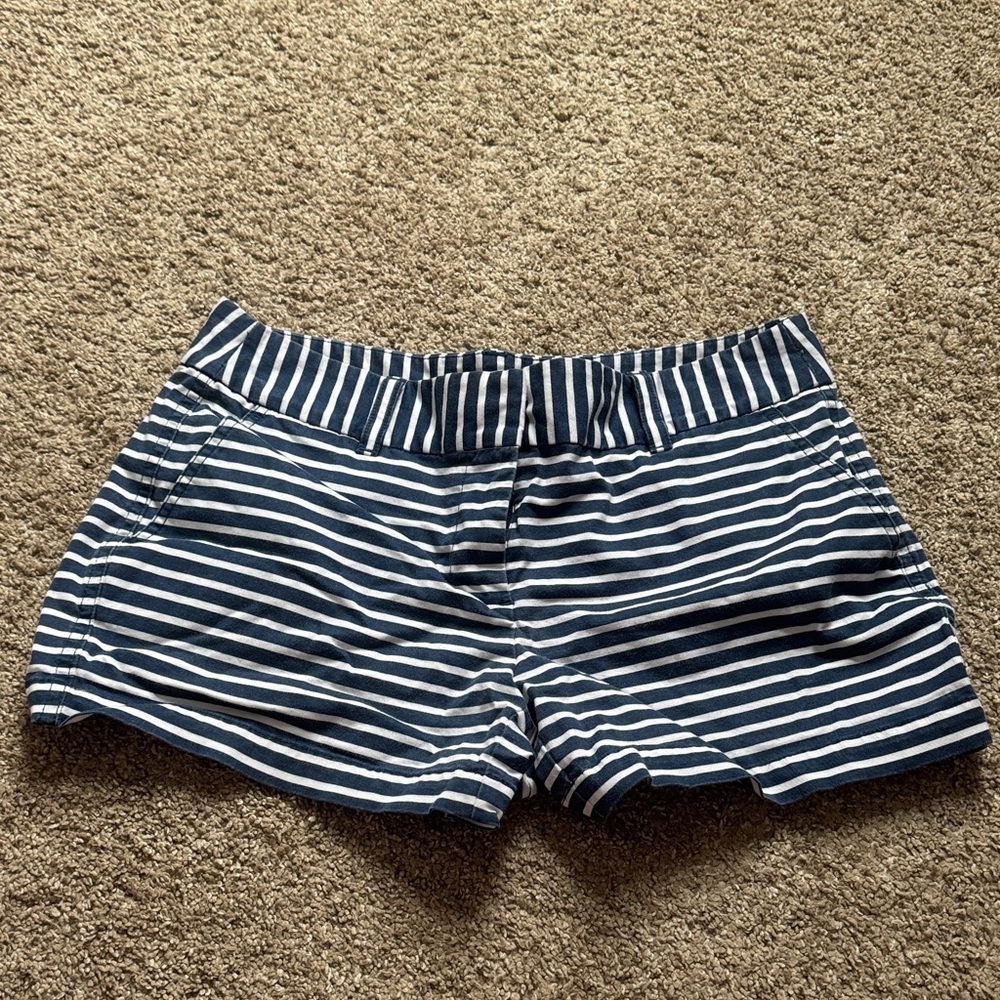 Vineyard Vines Women's Navy and White Striped Shorts